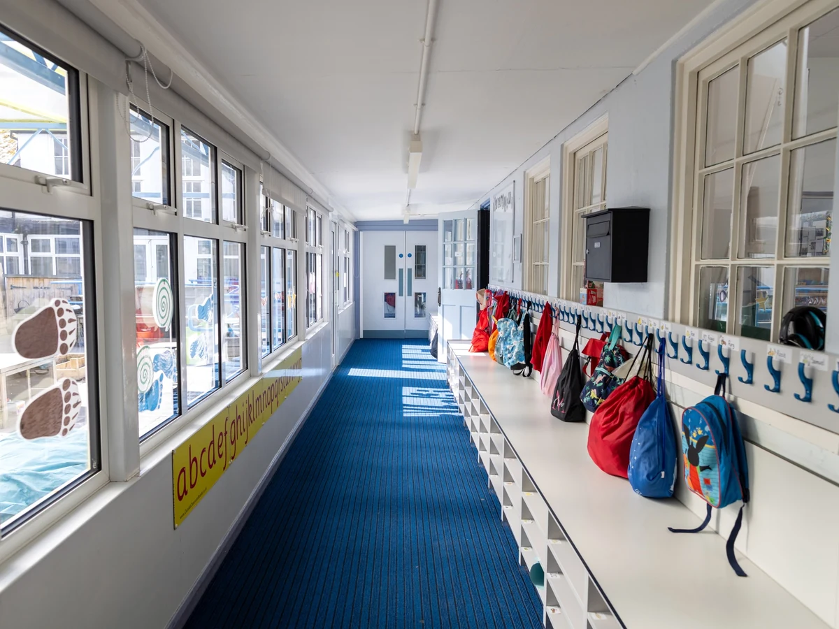 commercial-painting-school-corridor-coat-haywards-heath-decorators School corridor commercial painting completed by Haywards Heath Decorators