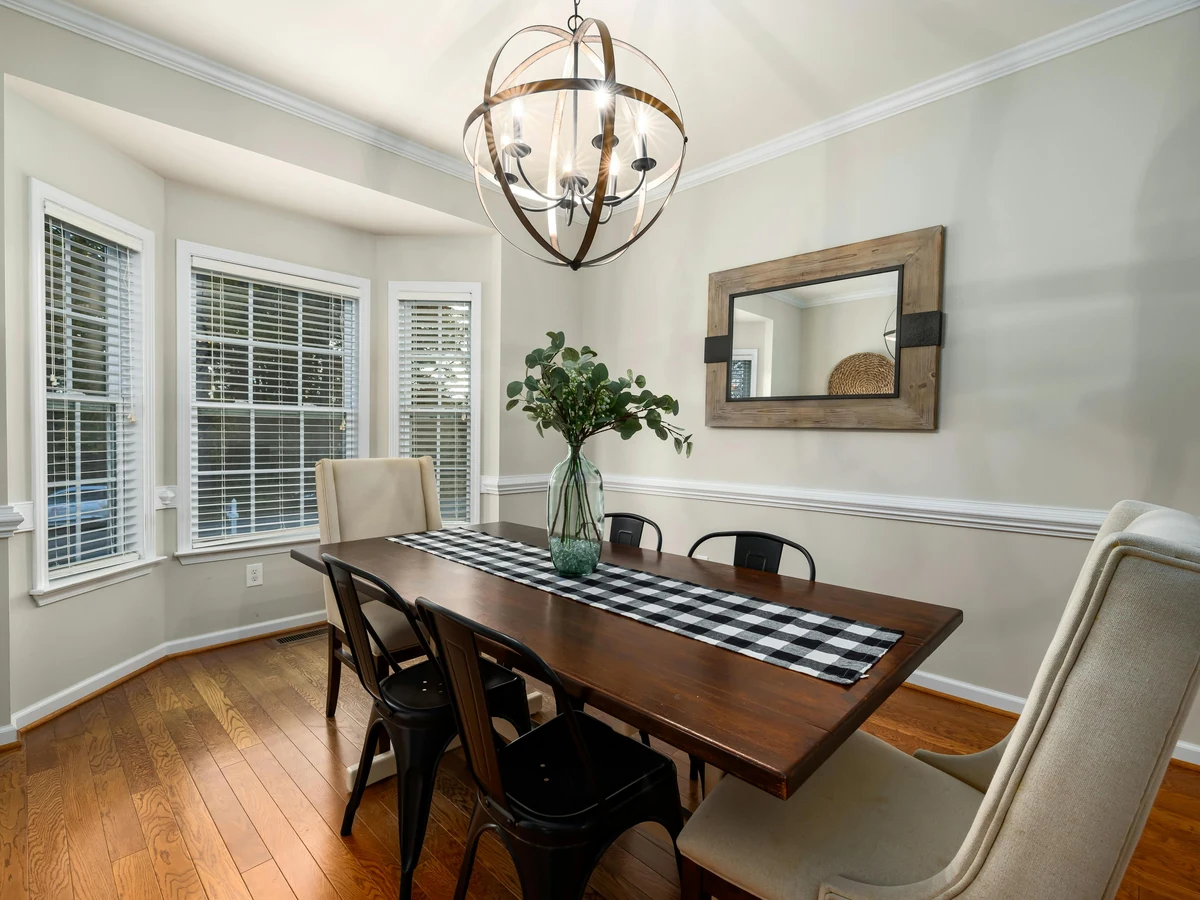 Modern dining room painted by Haywards Heath Decorators in Haywards Heath
