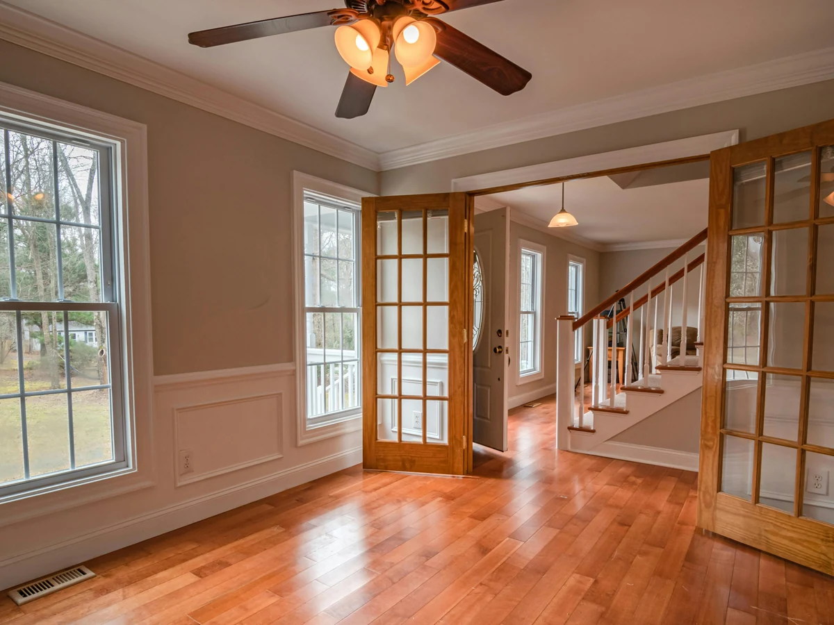 Living room ceiling interior painting by Haywards Heath Decorators
